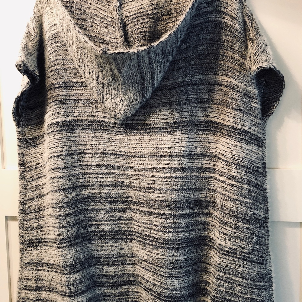 Sweater - Picture 2 of 5